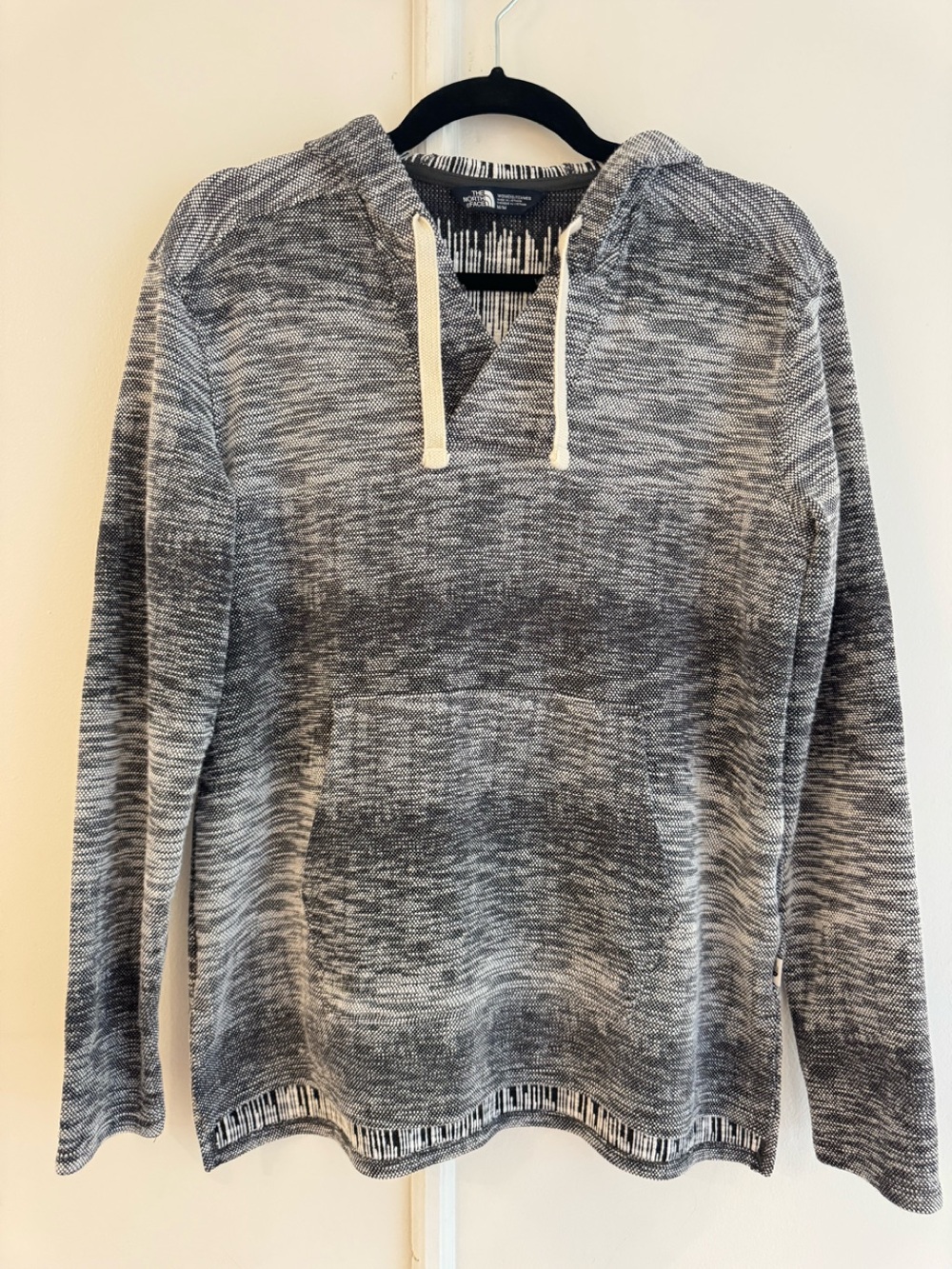 The North Face Women’s Wells Cove Hooded Pullover Size M